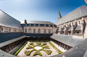 Cloitre_abbaye_Montivilliers_credit_photo_MIR