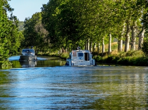 Bateaux-sur-le-canal-du-Midi