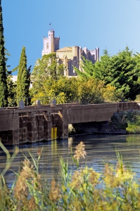 collegiale_epanchoir_deversoir_capestang_grand_bief_canal_du_midi