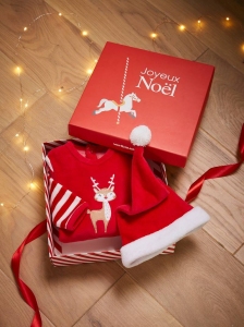 coffret-de-noel-pyjama-bebe-et-chapeau