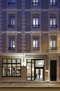 Maison_Barbillon_Grenoble_-_Facade_nuit_2_-_HD