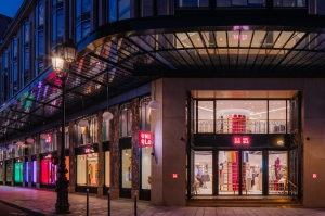 benoitflorencon-uniqlo-samaritaine-hd-02