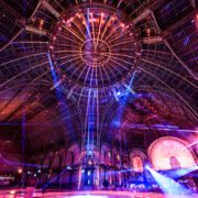 La plus grande patinoire indoor du monde réouvre ces portes